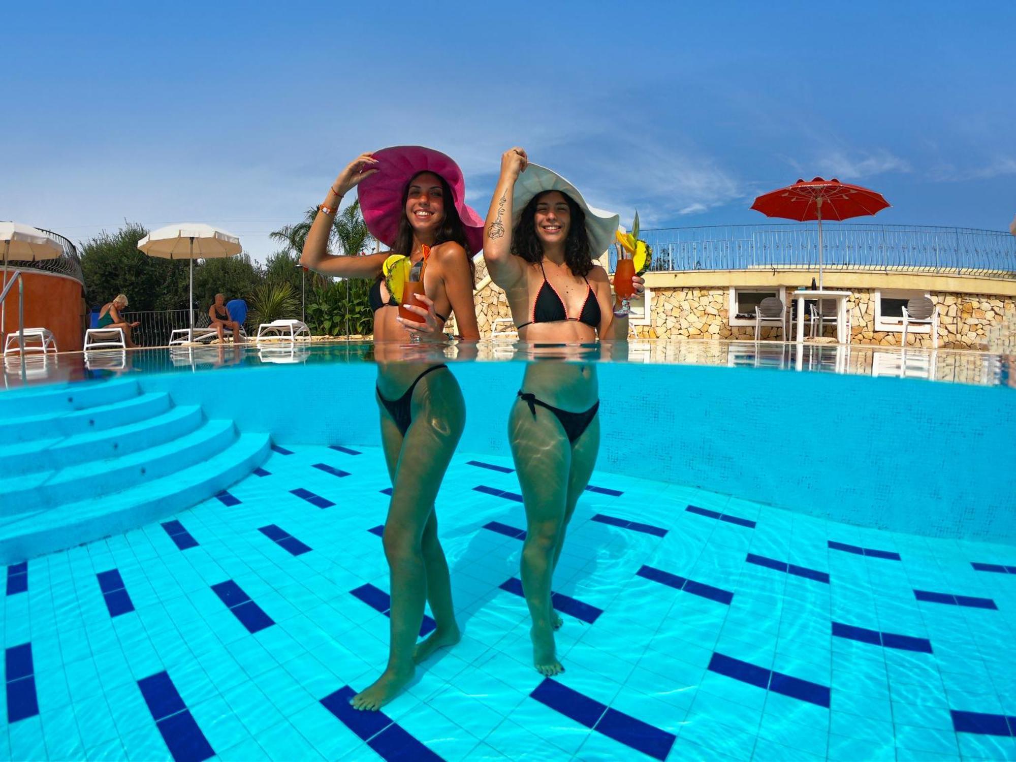 Colostrai Hotel Club San Priamo Eksteriør bilde